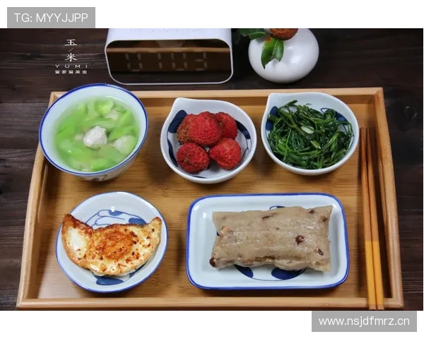 梁伟铿朋友圈晒的早餐，比我一个月工资还讲排场